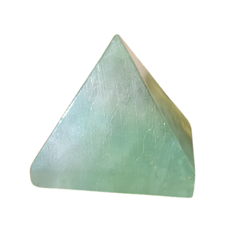 Fluorite Pyramid – 25–30 mm